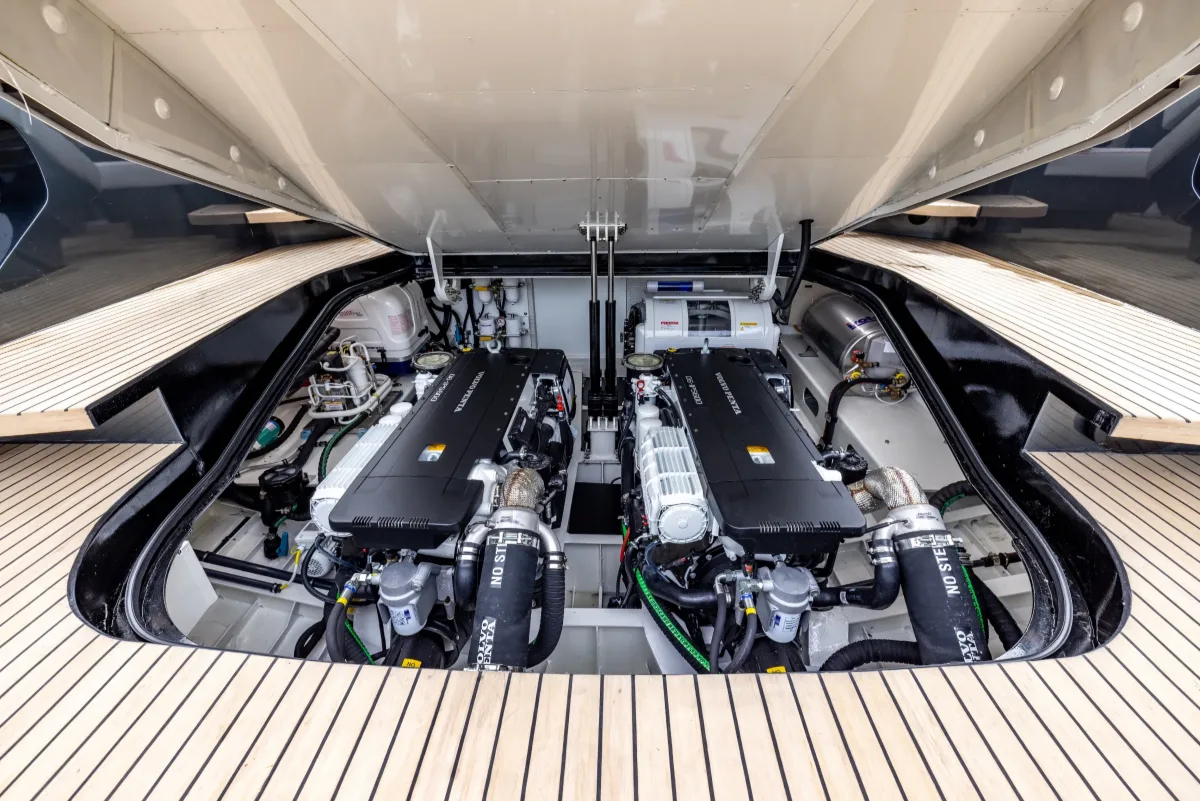 Twin Volvo Penta IPS600 engines in a Bekkers AZUR 45