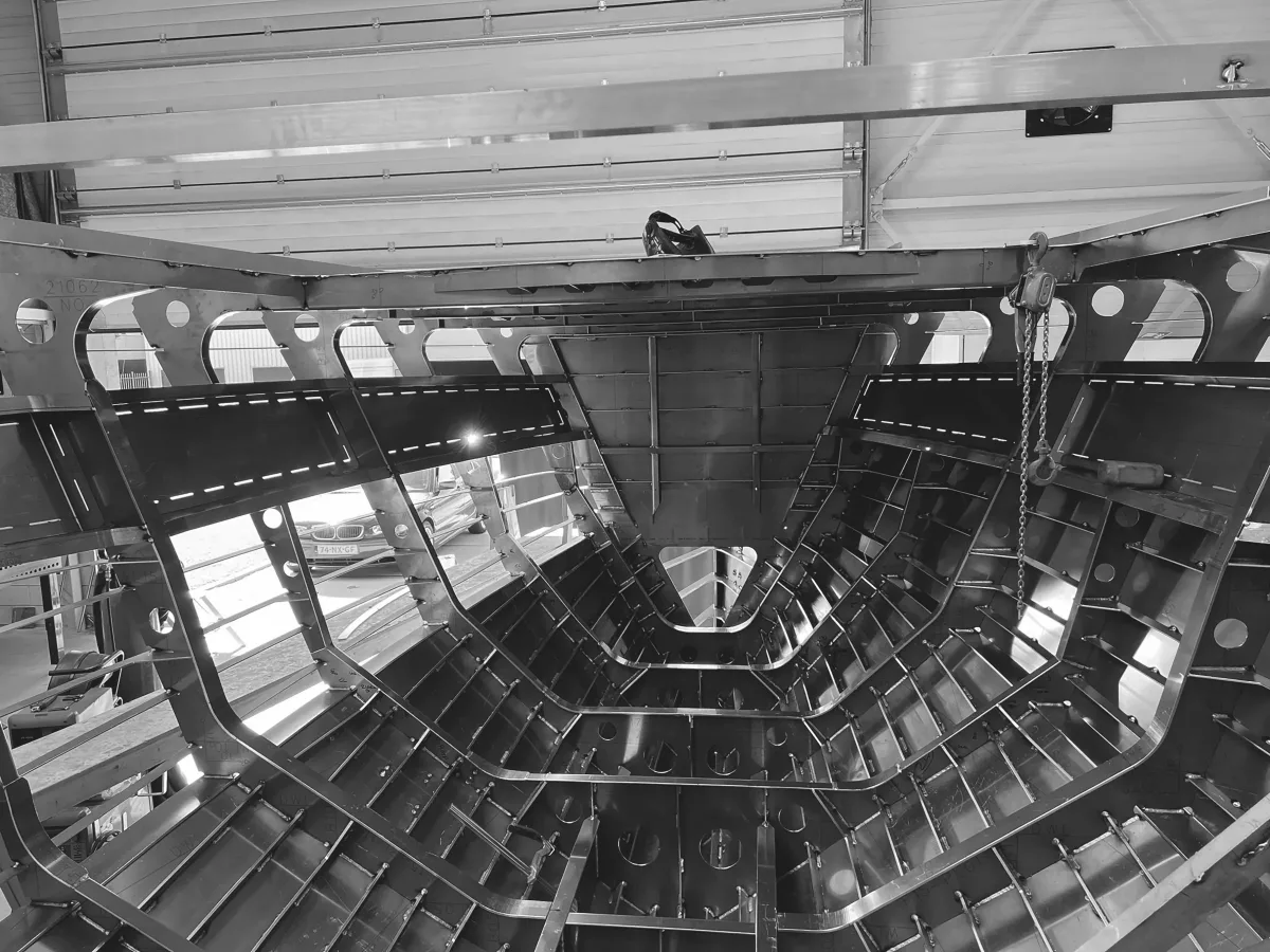 Aluminium hull frames in the yard
