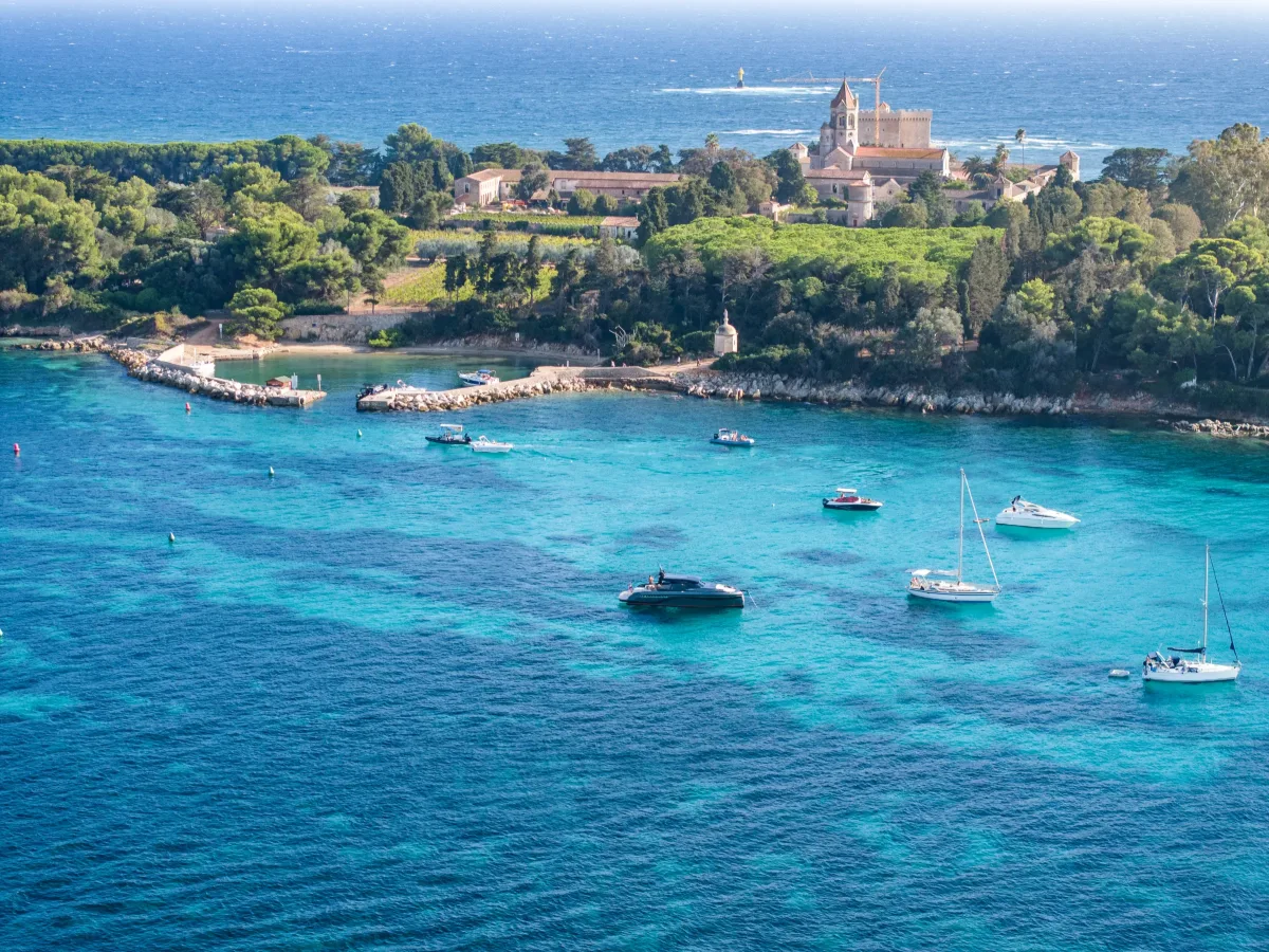 The best cruising grounds for a day yacht, Bekkers Yachts