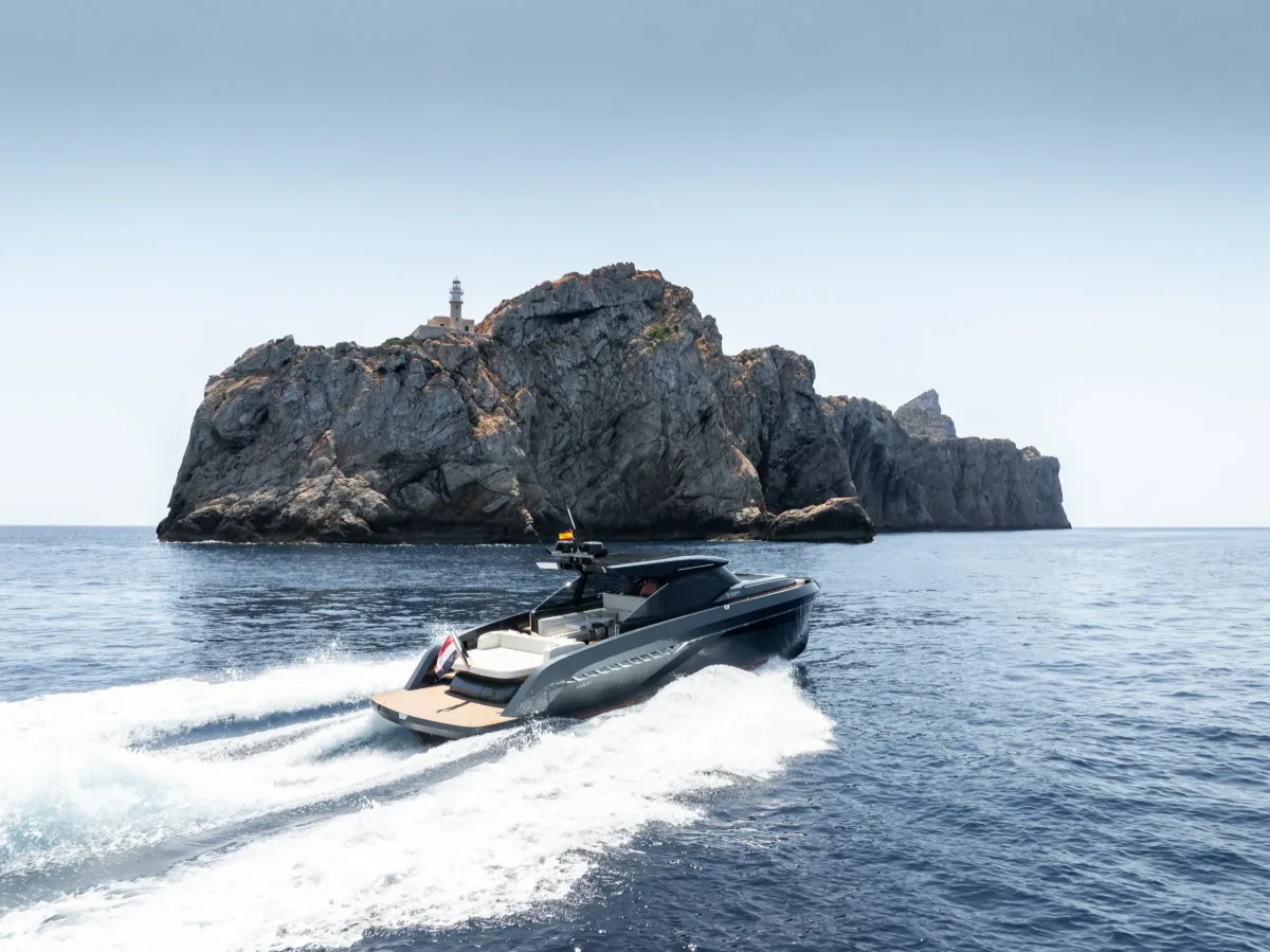 An aluminium chase tender built to superyacht standards, Bekkers Yachts